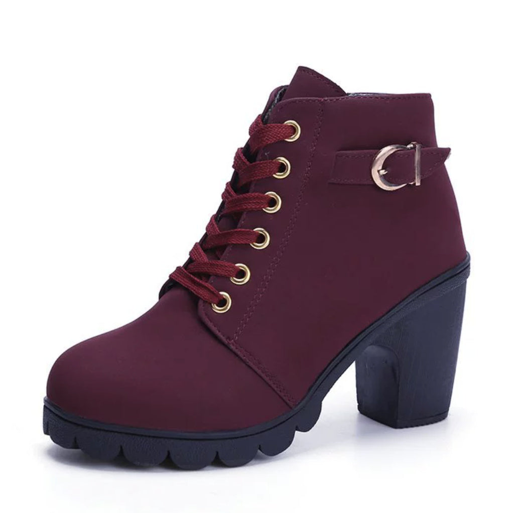 Womens Super-Grip Leopard Print Suede Lace-up Ankle Boots