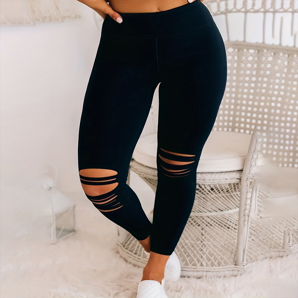 Curvy Distressed Solid Leisure/Fitness Pants