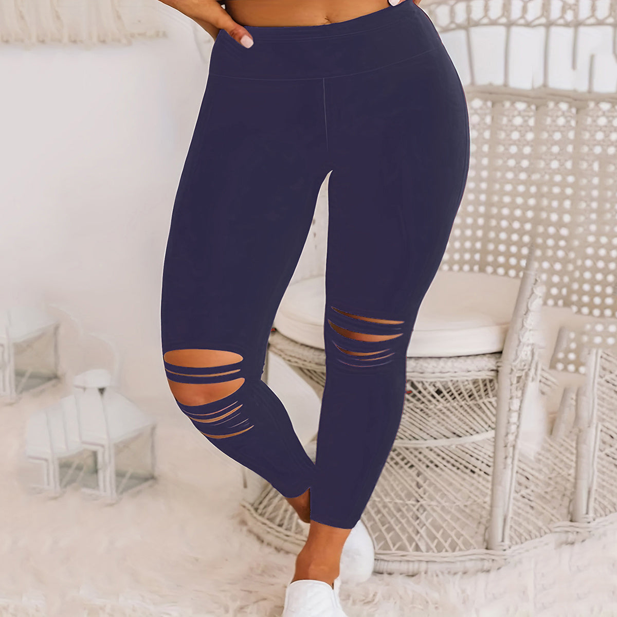 Curvy Distressed Solid Leisure/Fitness Pants