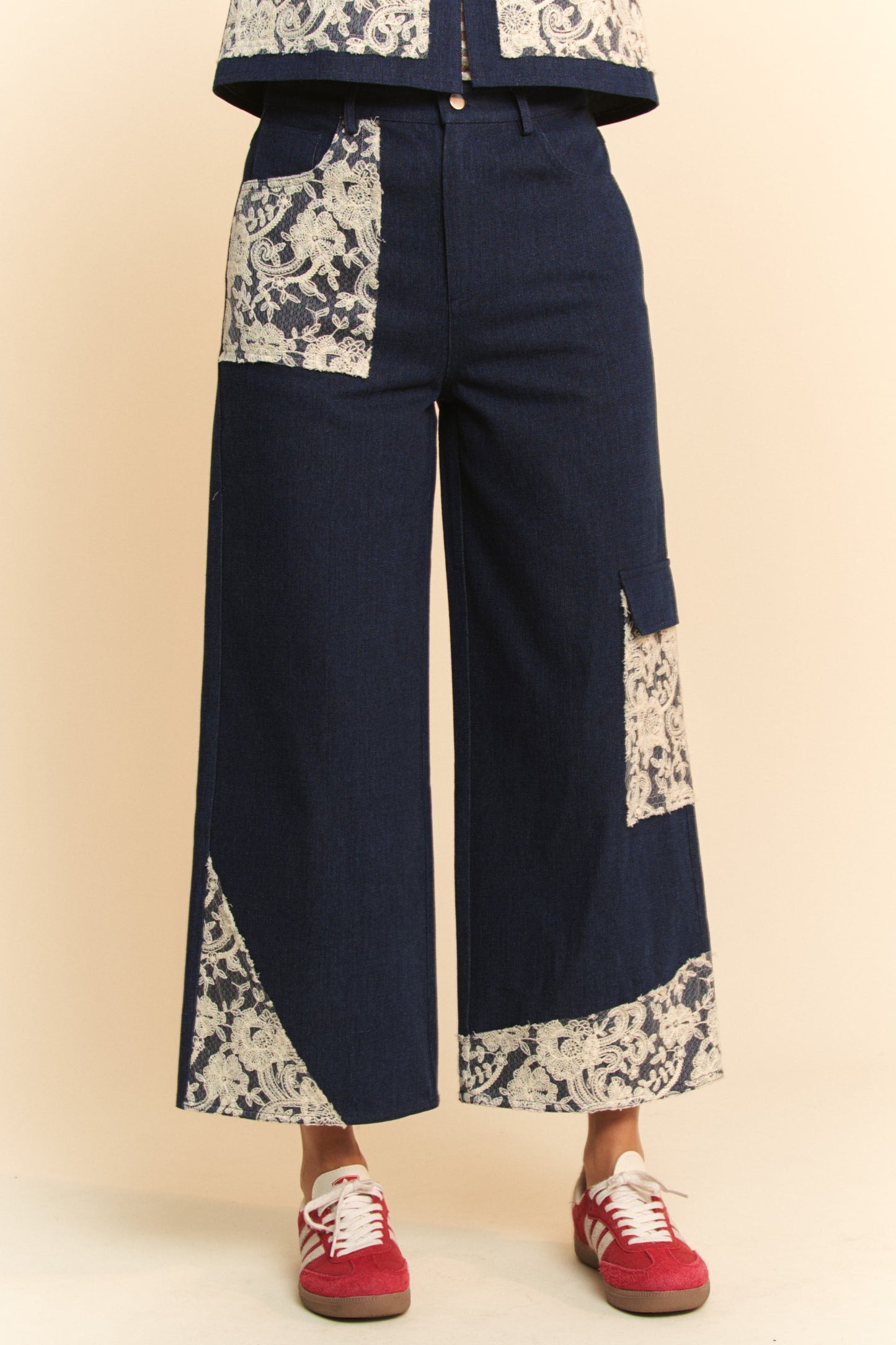 Davi & Dani Lace Applique Wide Leg Jeans