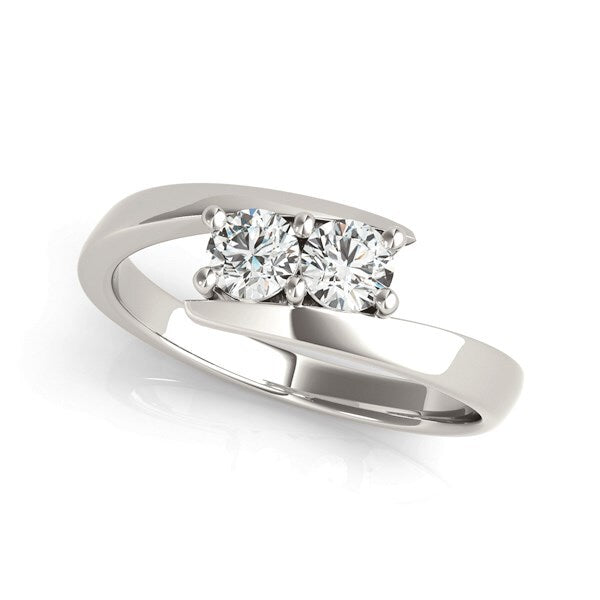 Size: 4.5 - 14k White Gold Round Two Stone Common Prong Diamond Ring (1/2 cttw)