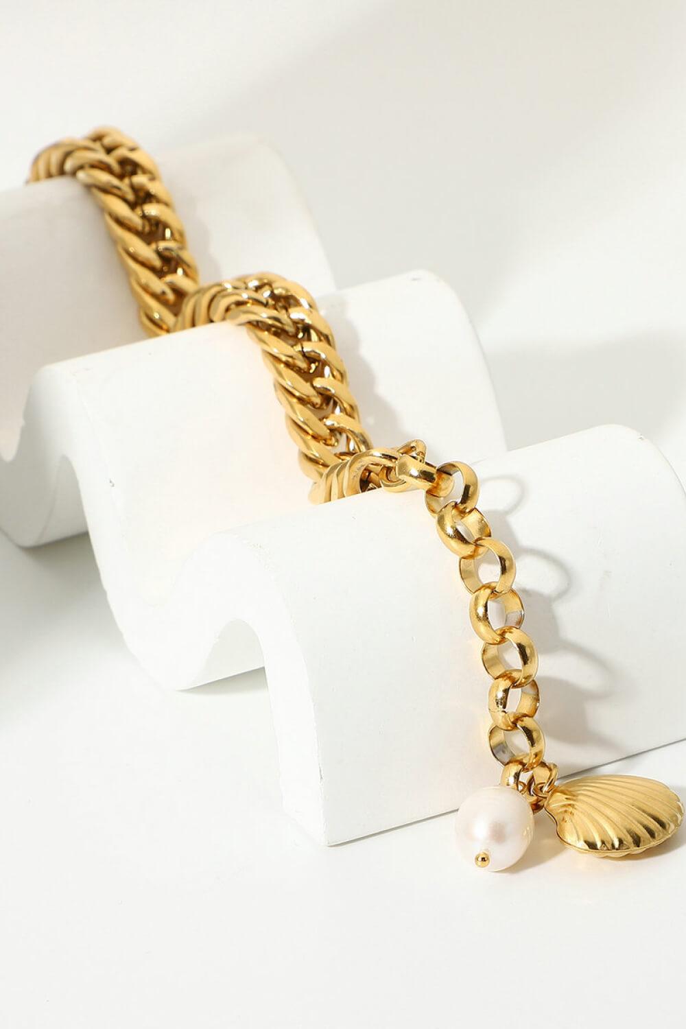 18K Gold-Plated Curb Chain Bracelet - Glamorous Boutique USA L.L.C.