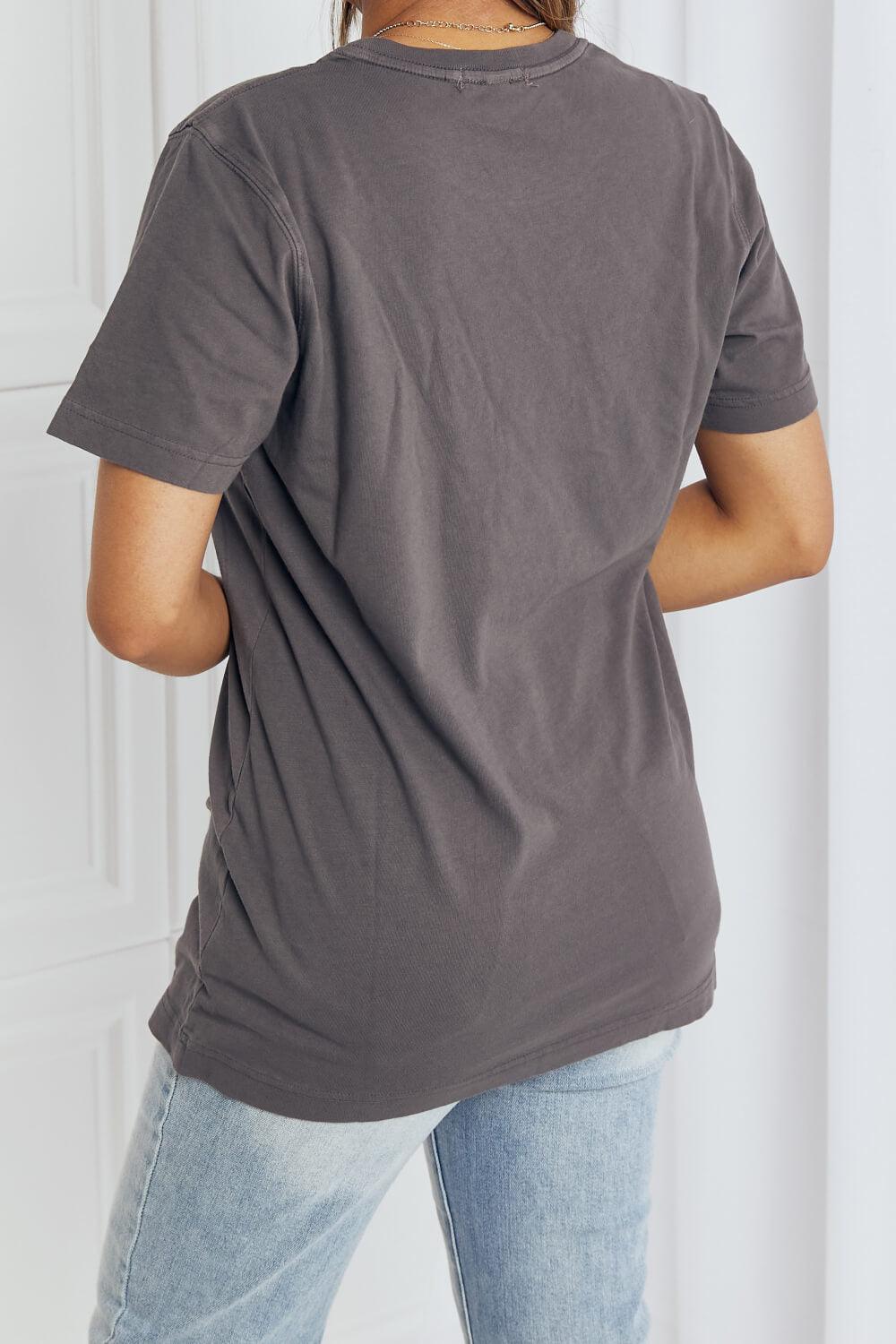 mineB Full Size Eagle Graphic Tee Shirt - Glamorous Boutique USA L.L.C.